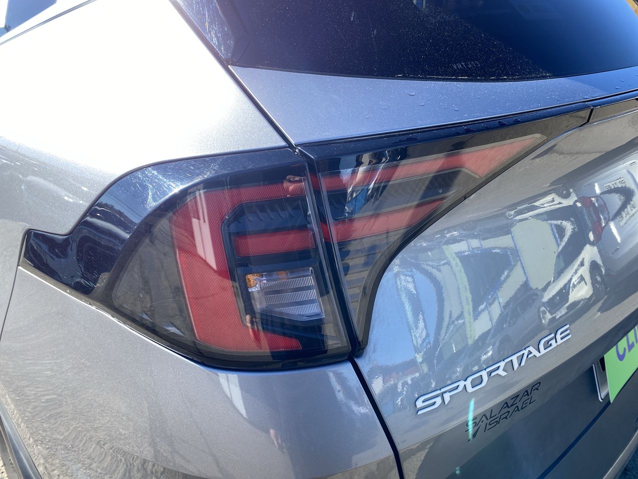 KIA Sportage — foto 13 de 27