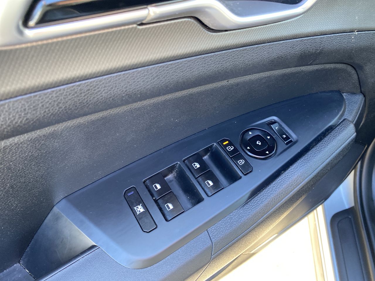 KIA Sportage — foto 15 de 27