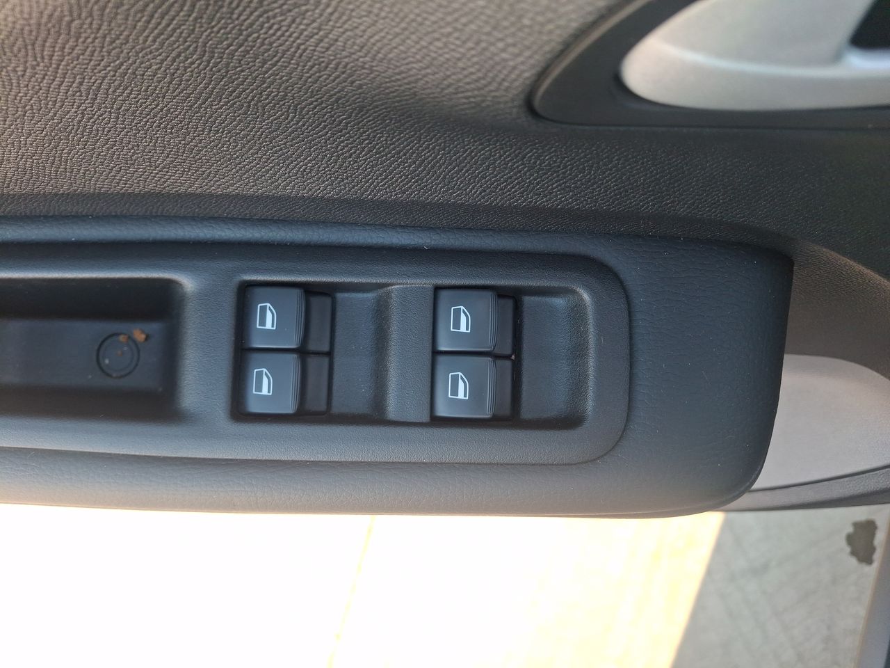 Volvo Ex30 — foto 15 de 23
