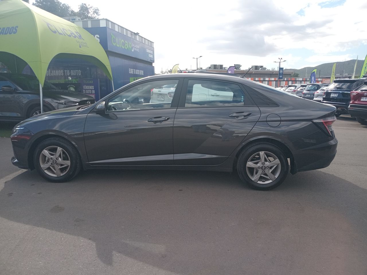 HYUNDAI - 4
