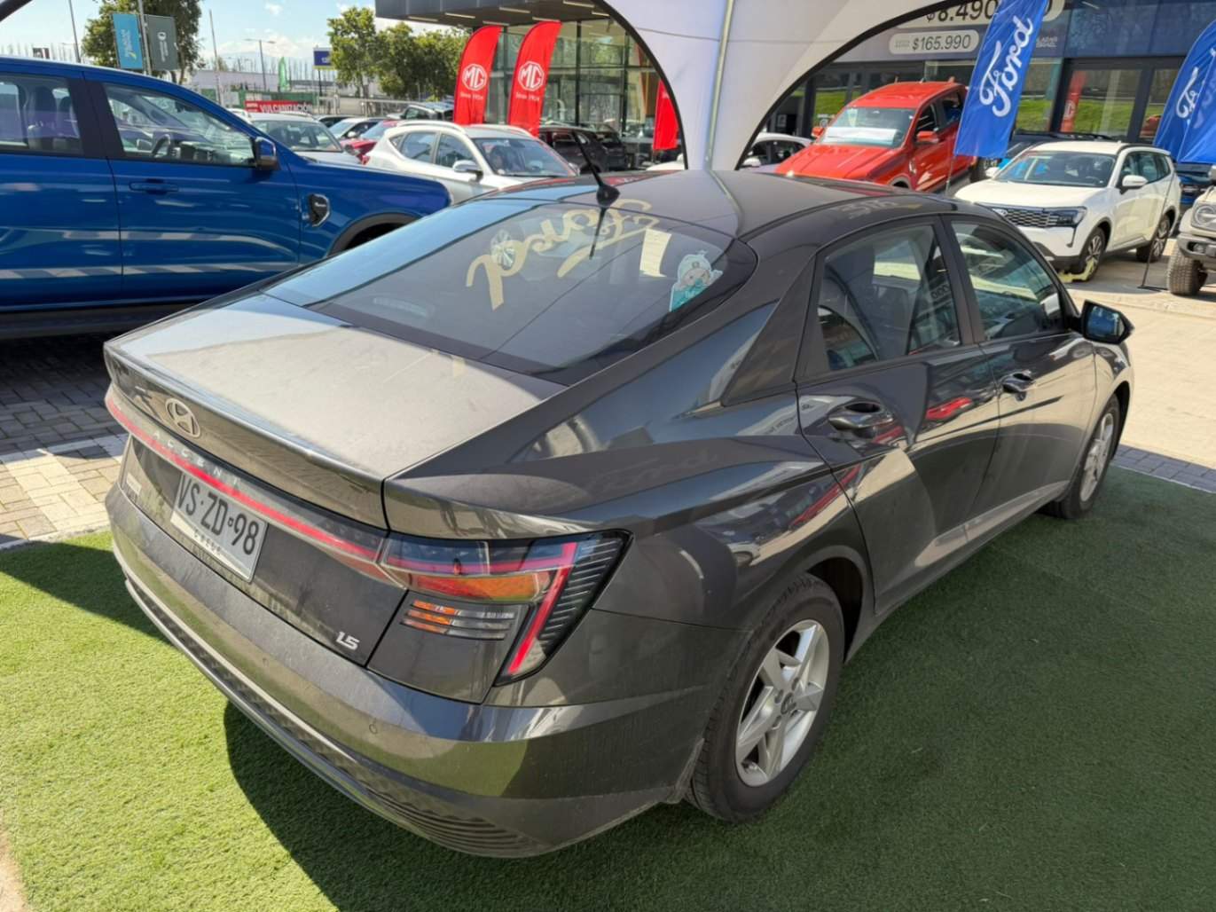 HYUNDAI - 4