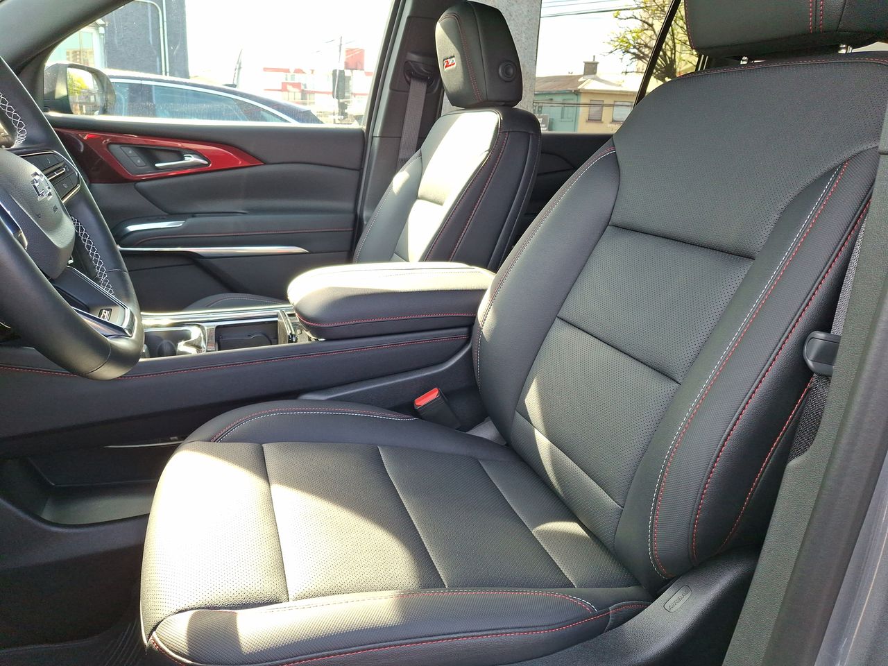 Chevrolet Traverse — foto 24 de 37