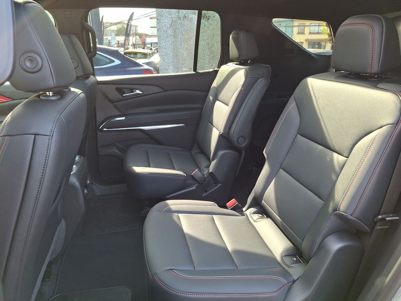 Chevrolet Traverse — foto 13 de 37
