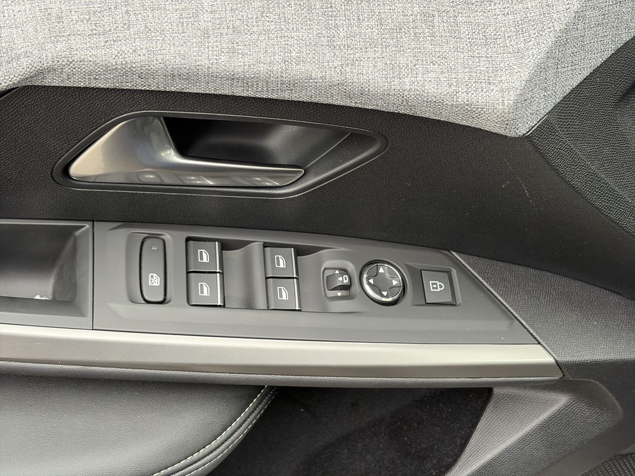 Peugeot 5008 — foto 13 de 20