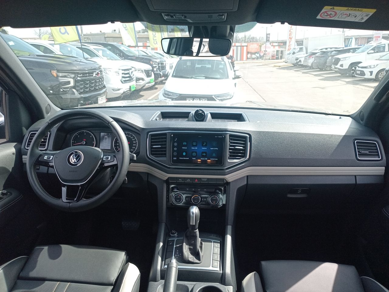 Volkswagen Amarok — foto 31 de 34