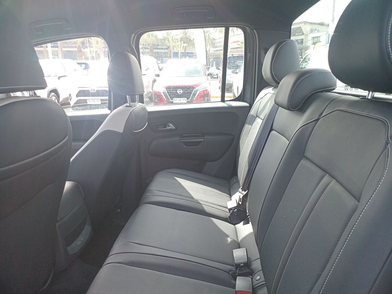 Volkswagen Amarok — foto 12 de 34