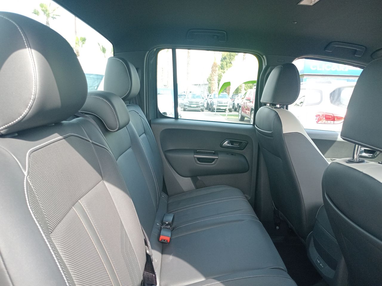 Volkswagen Amarok — foto 14 de 34