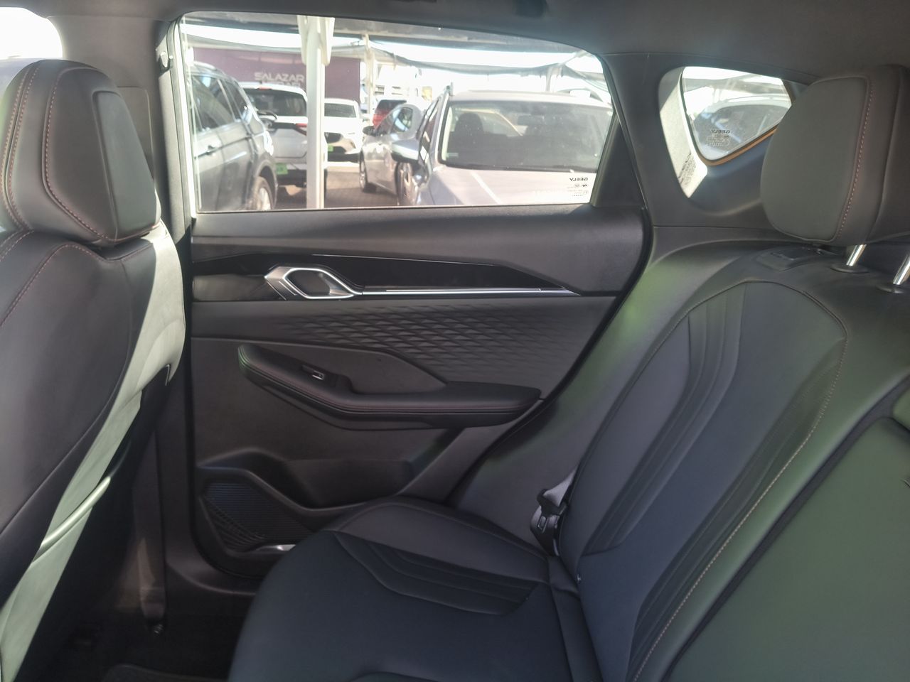 GEELY - 4
