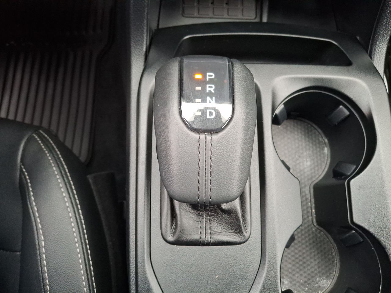 Audi Q3 — foto 24 de 28