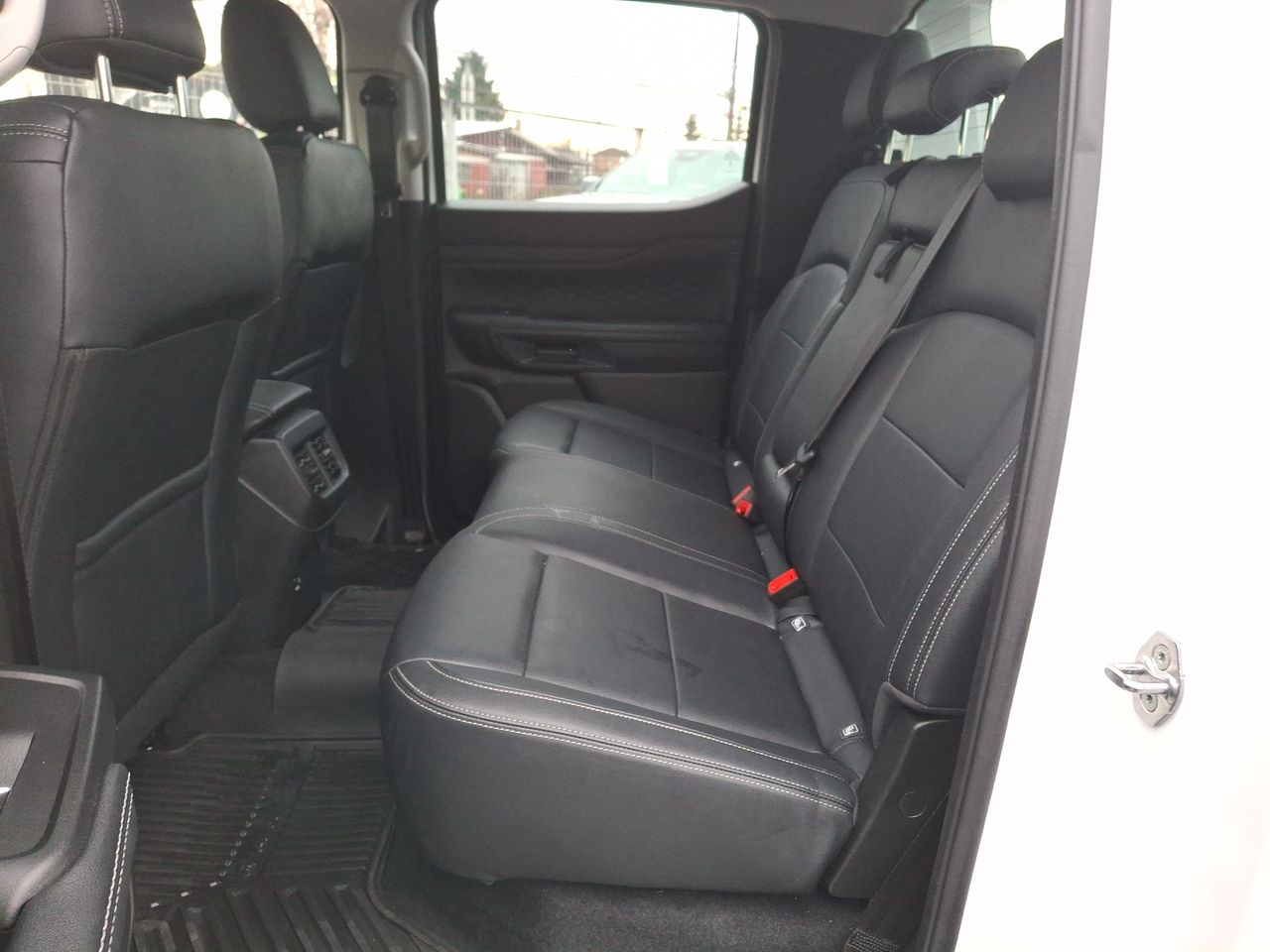 Audi Q3 — foto 27 de 28