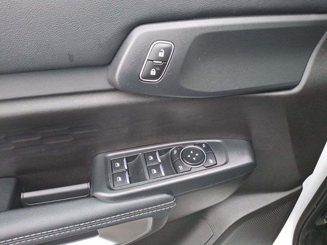 Audi Q3 — foto 15 de 28