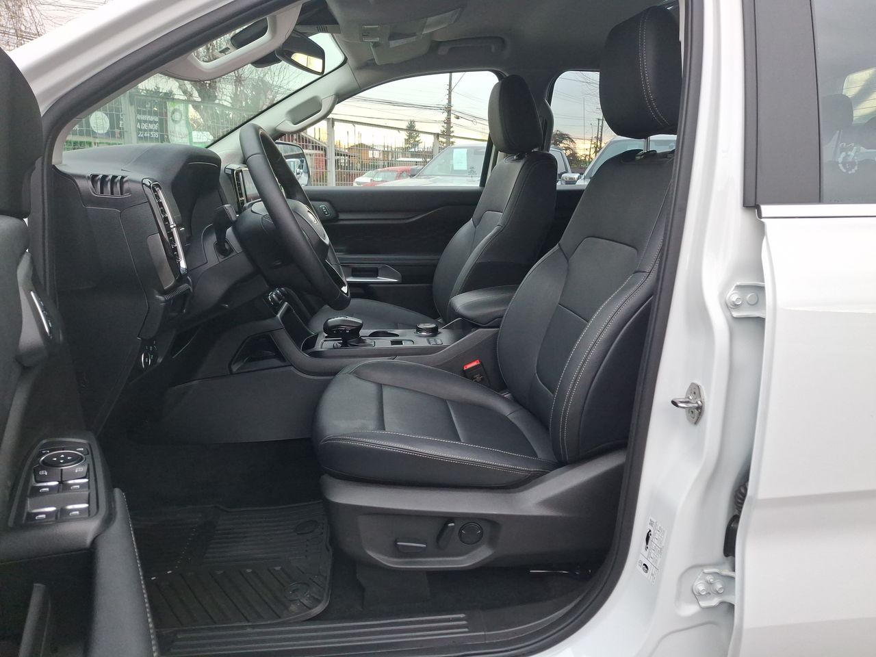 Audi Q3 — foto 17 de 28