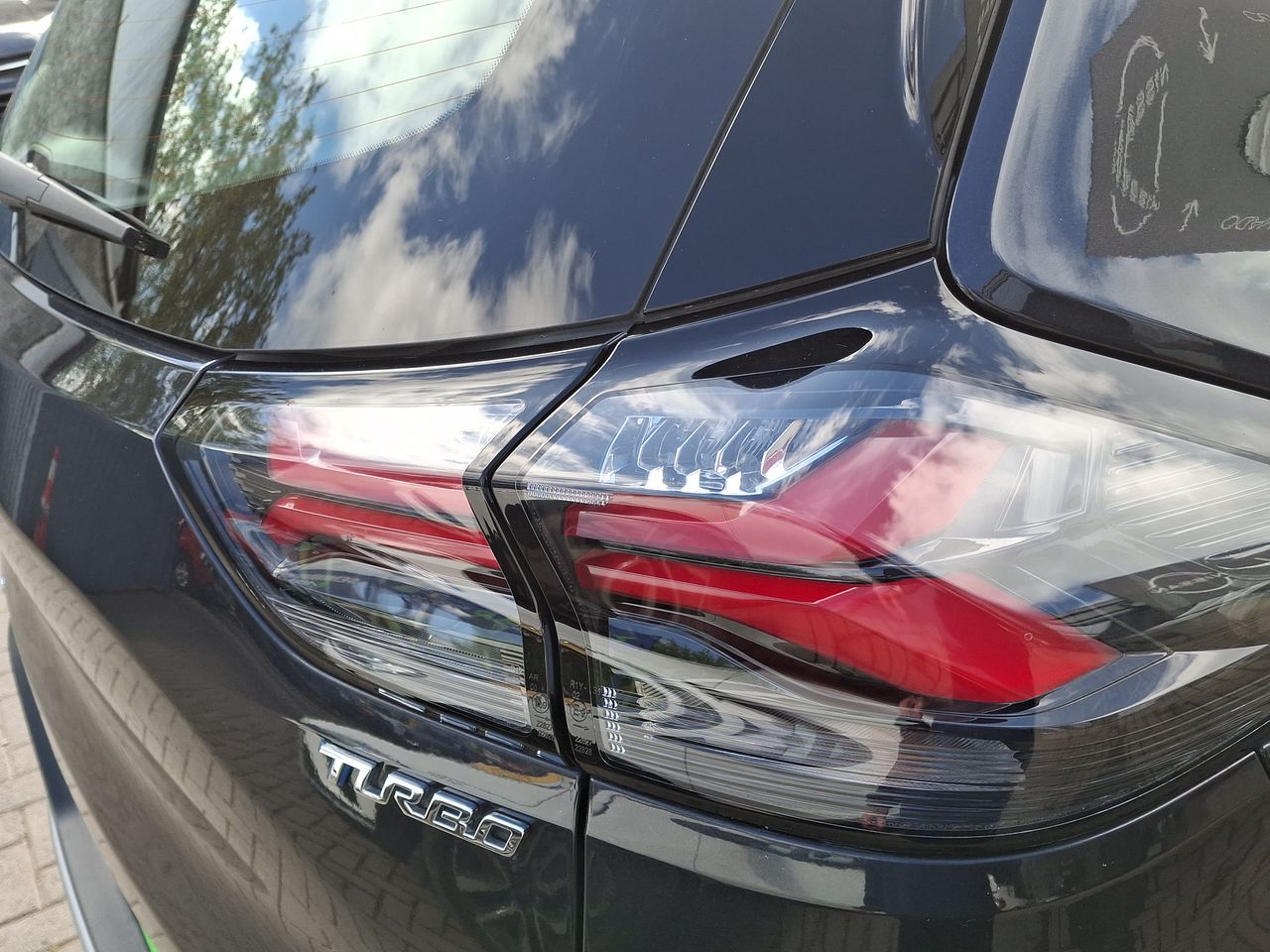 Volvo V60 — foto 19 de 34