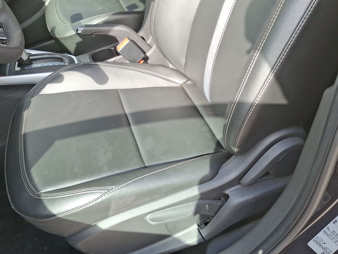 Volvo V60 — foto 22 de 34
