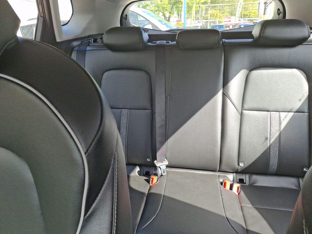 Volvo V60 — foto 13 de 34