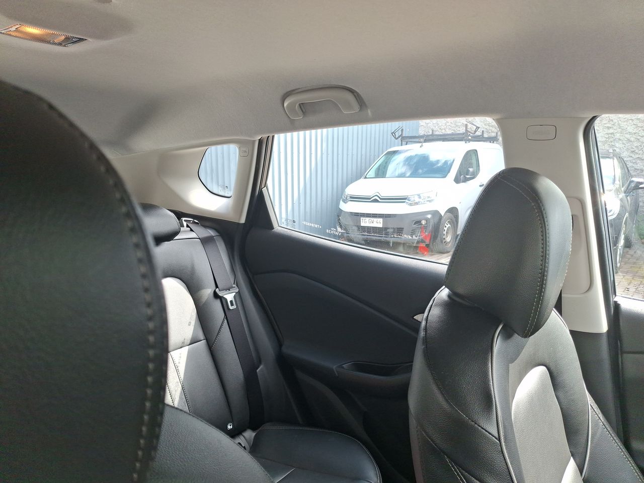 Volvo V60 — foto 14 de 34