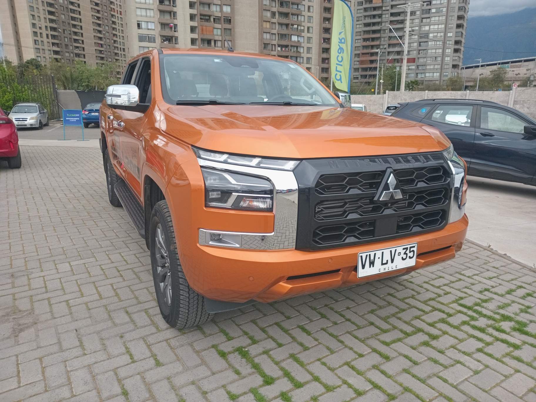 MITSUBISHI - 4