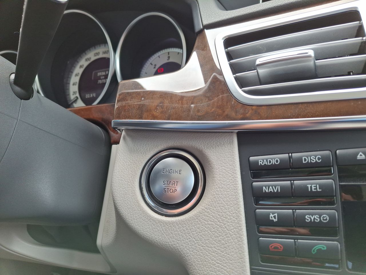 MERCEDES BENZ - 27