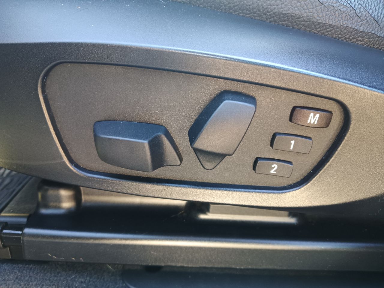 BMW - 15