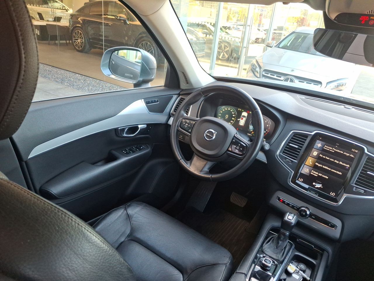 VOLVO - 8