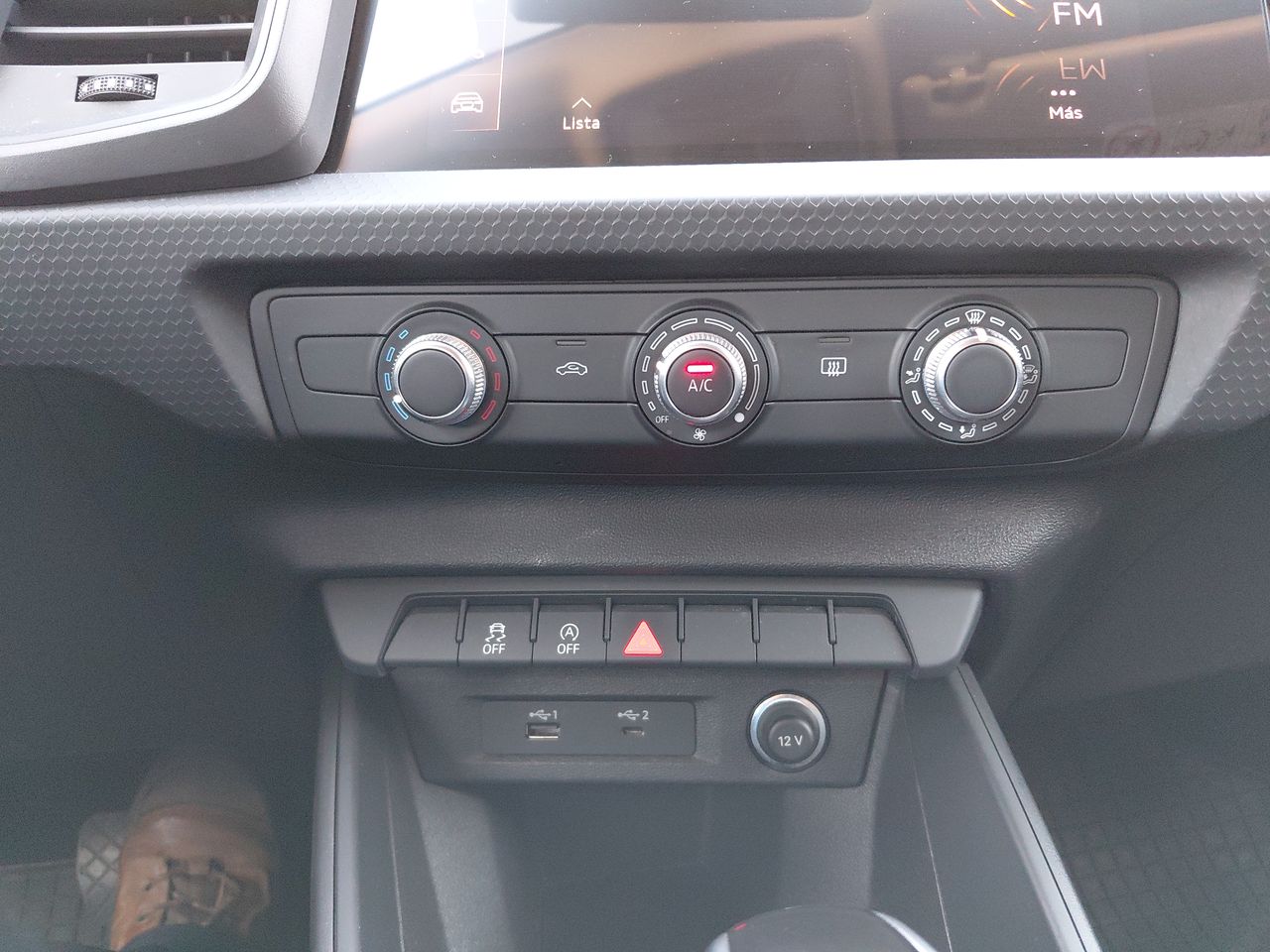 AUDI - 15