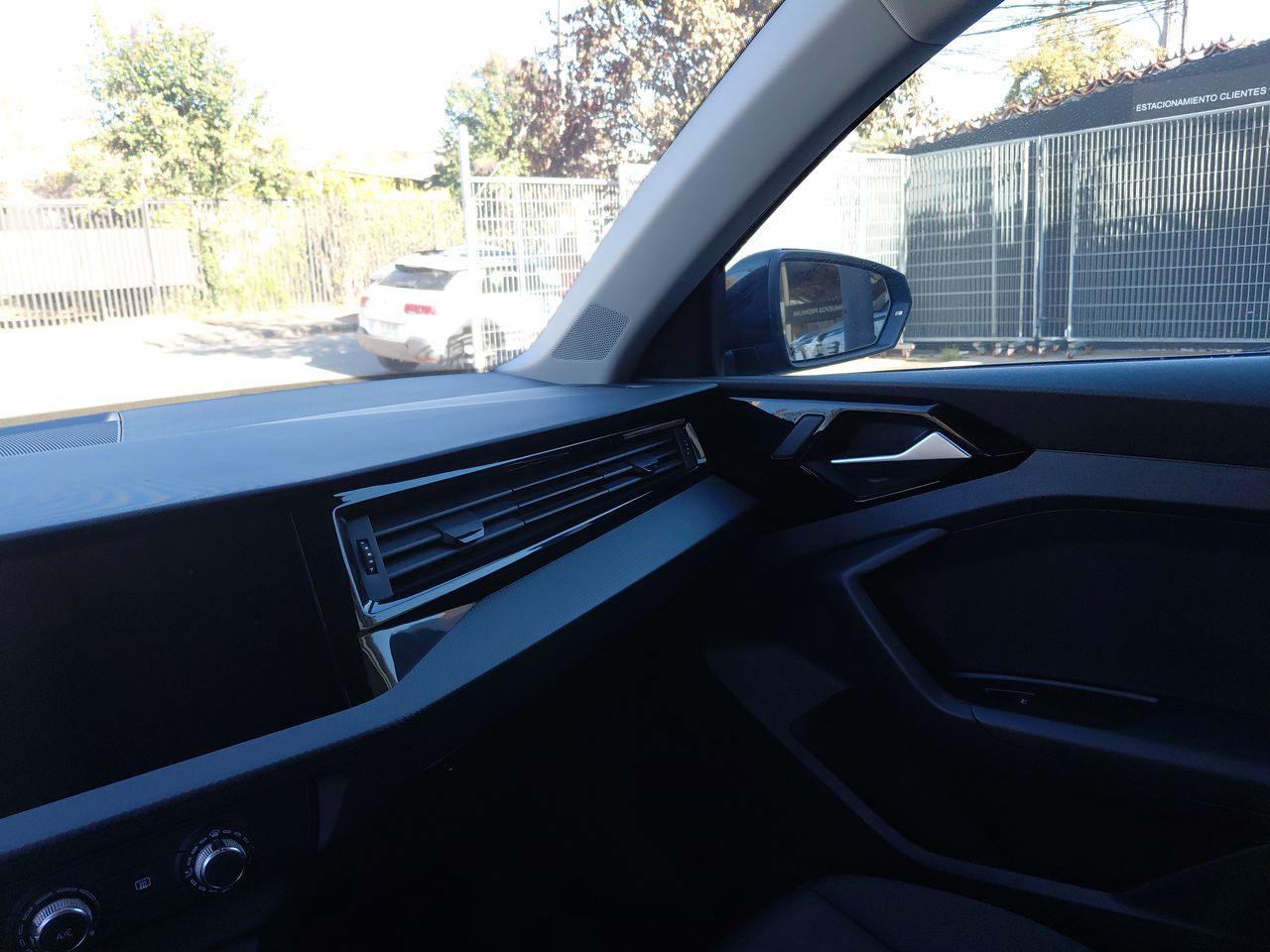 AUDI - 2