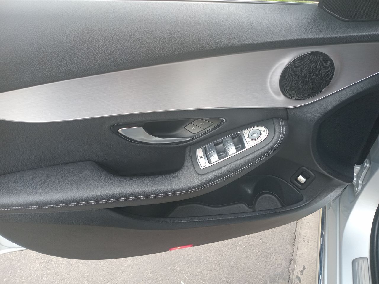 MERCEDES BENZ - 8