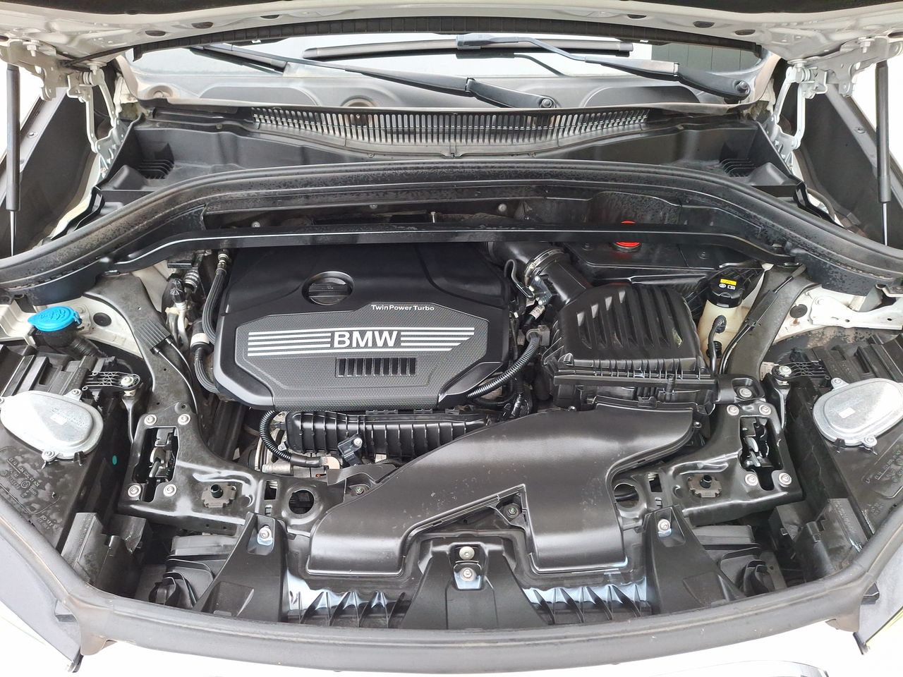 BMW - 8