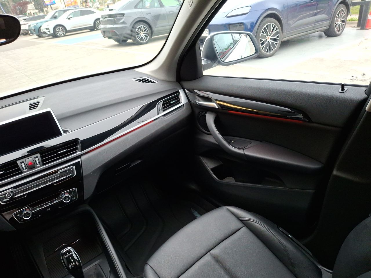 BMW - 2
