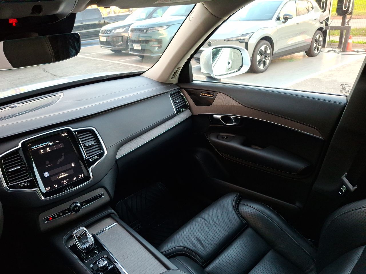 VOLVO - 2