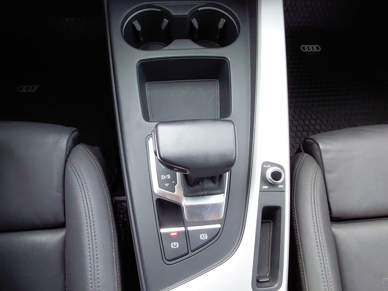 AUDI - 24