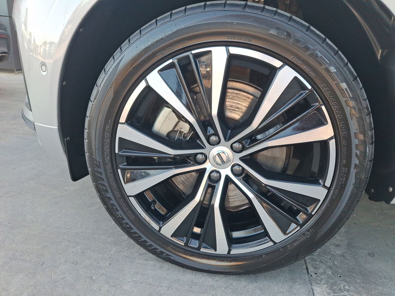 VOLVO - 9