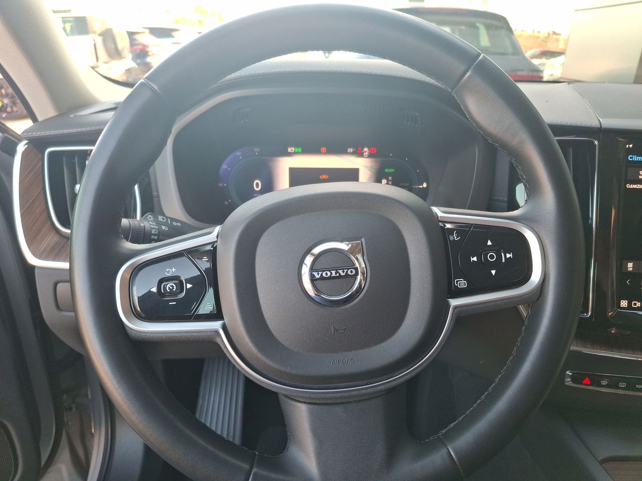 VOLVO - 16