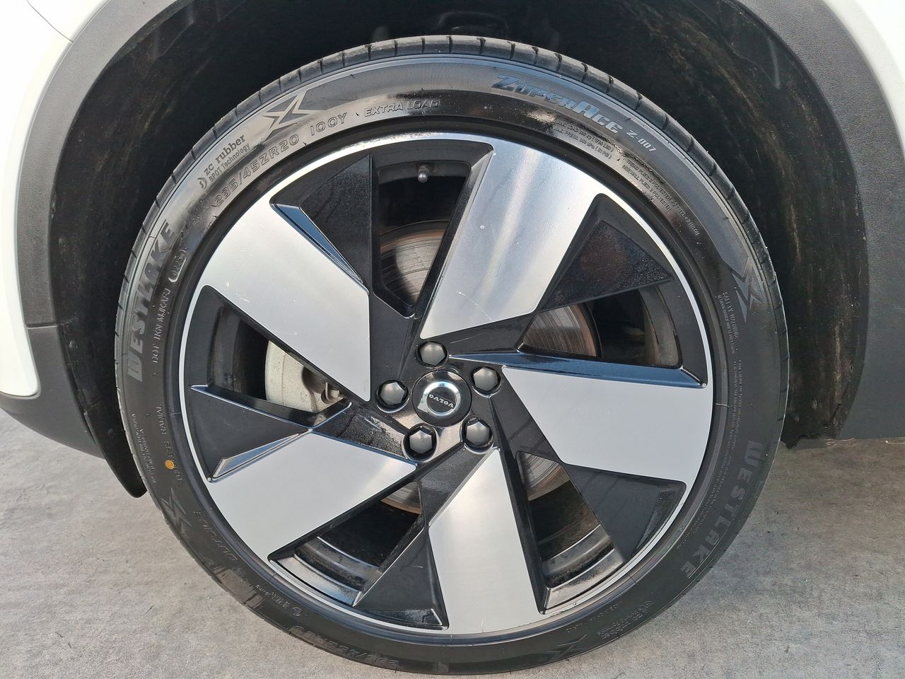 VOLVO - 9