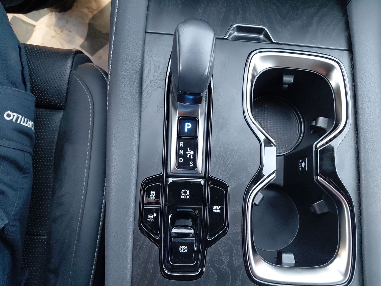 LEXUS - 19