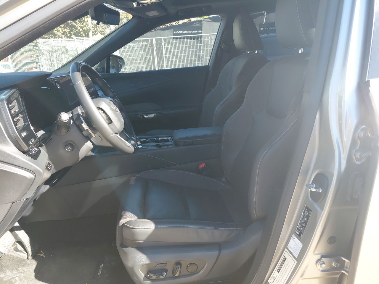 LEXUS - 12