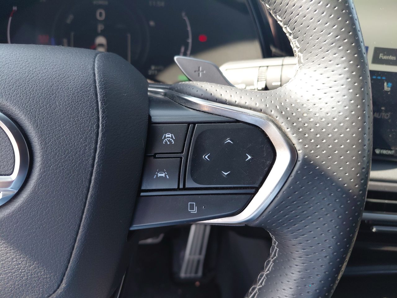 LEXUS - 17
