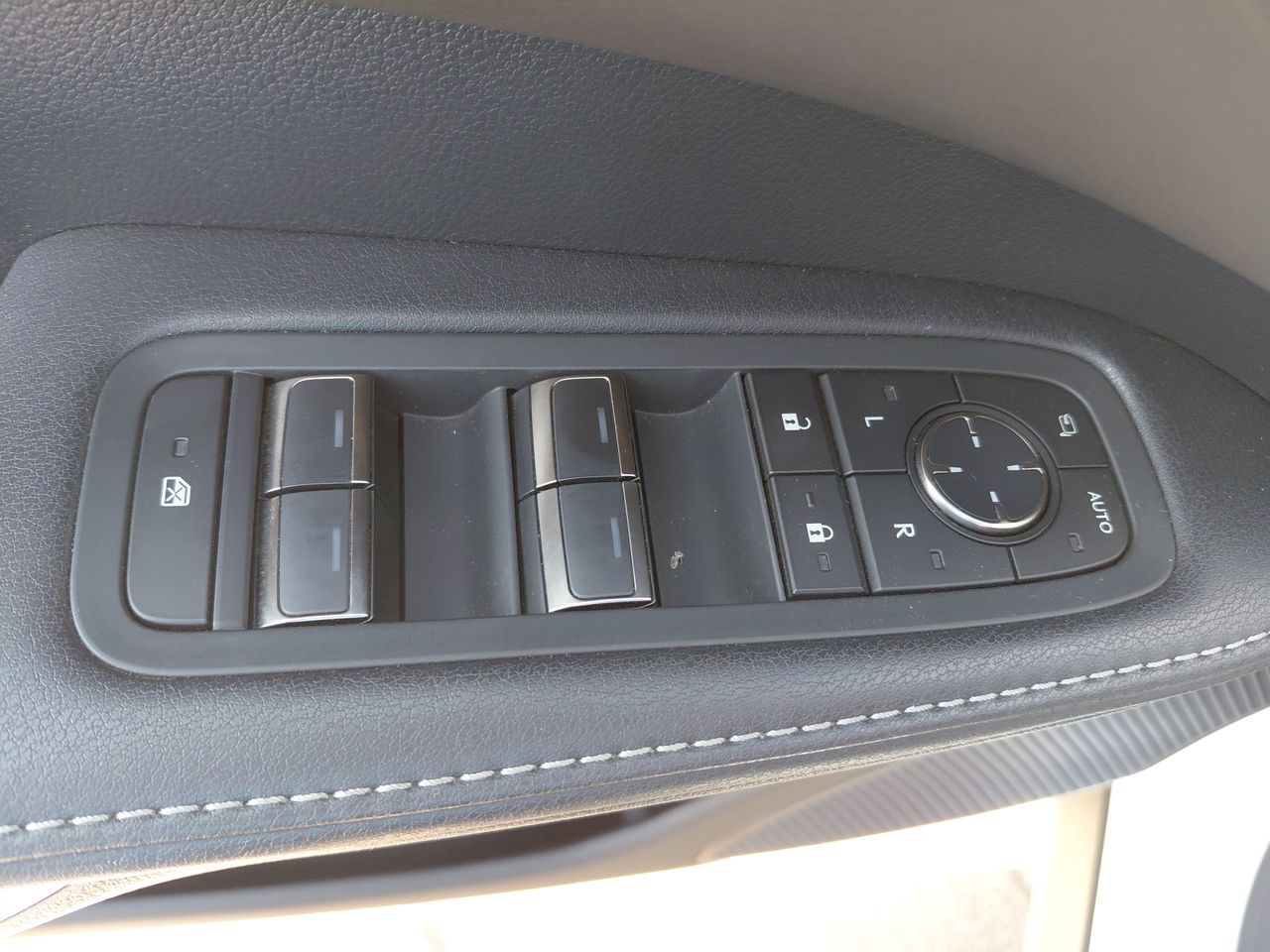 LEXUS - 13