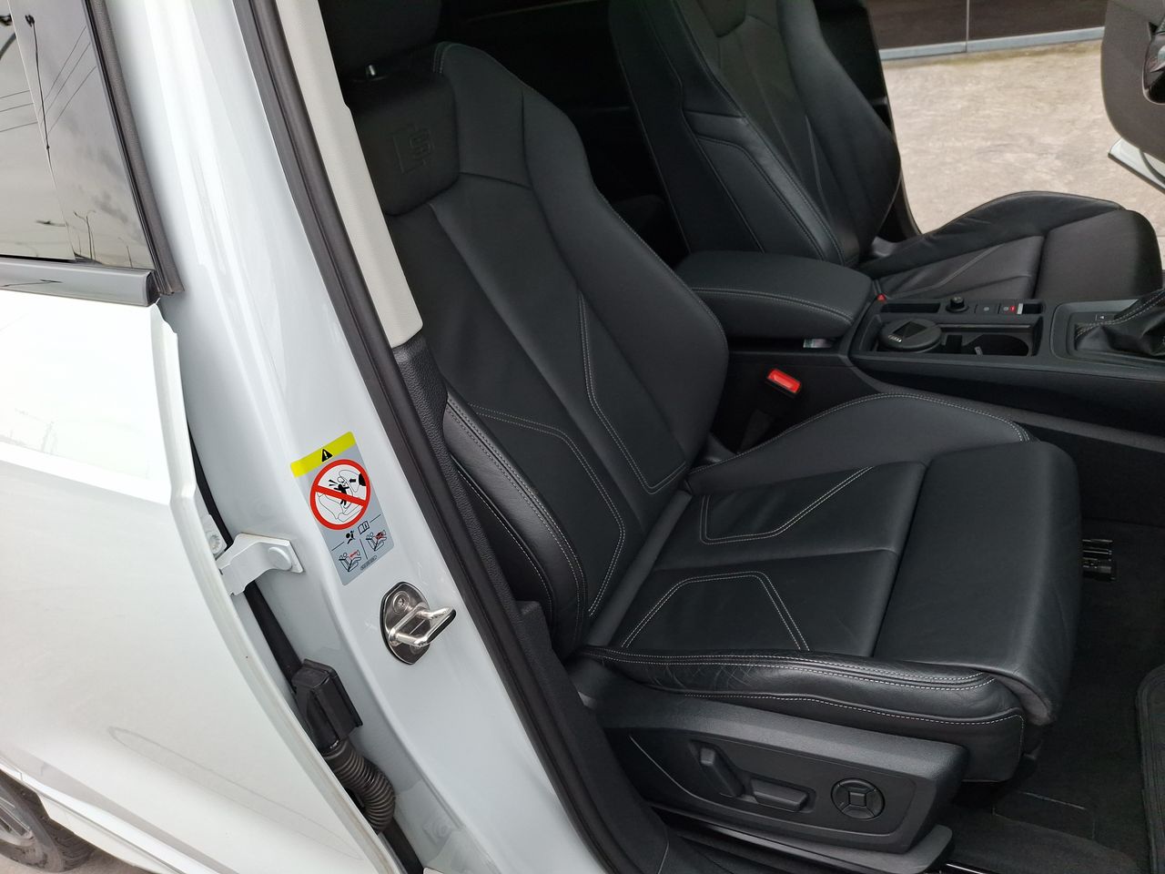 AUDI - 24