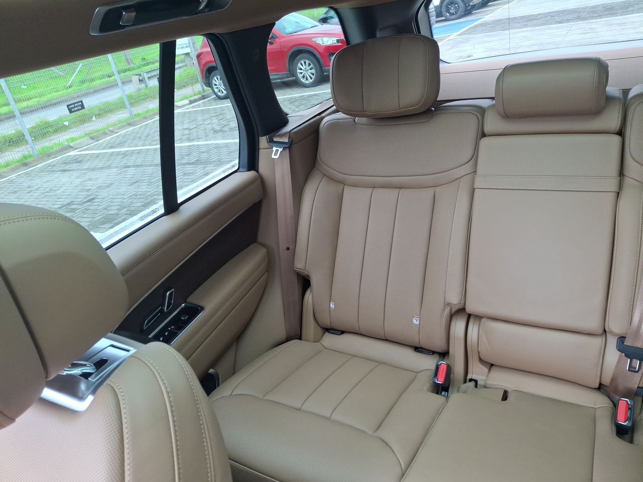 LAND ROVER - 3
