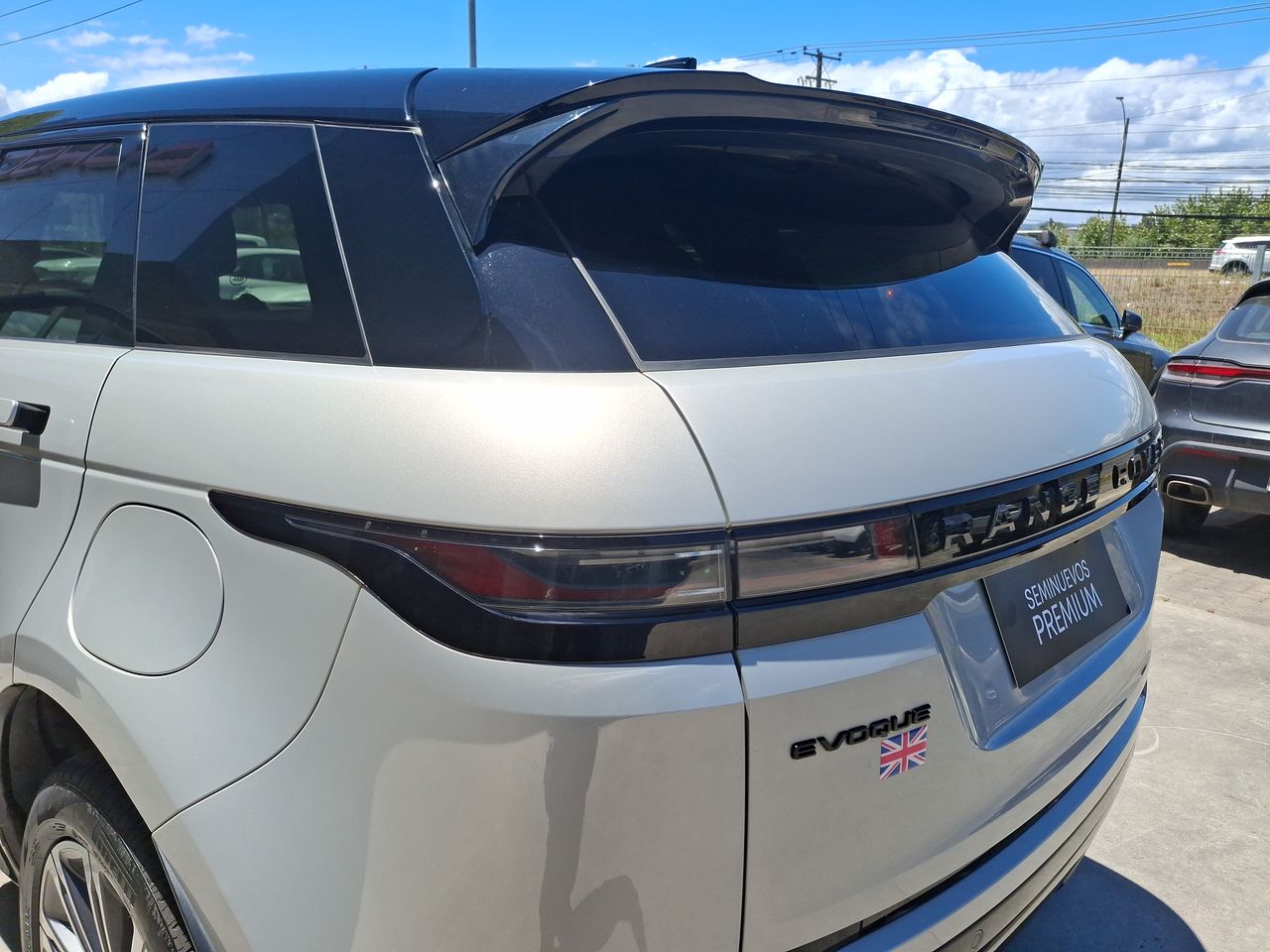 LAND ROVER - 12