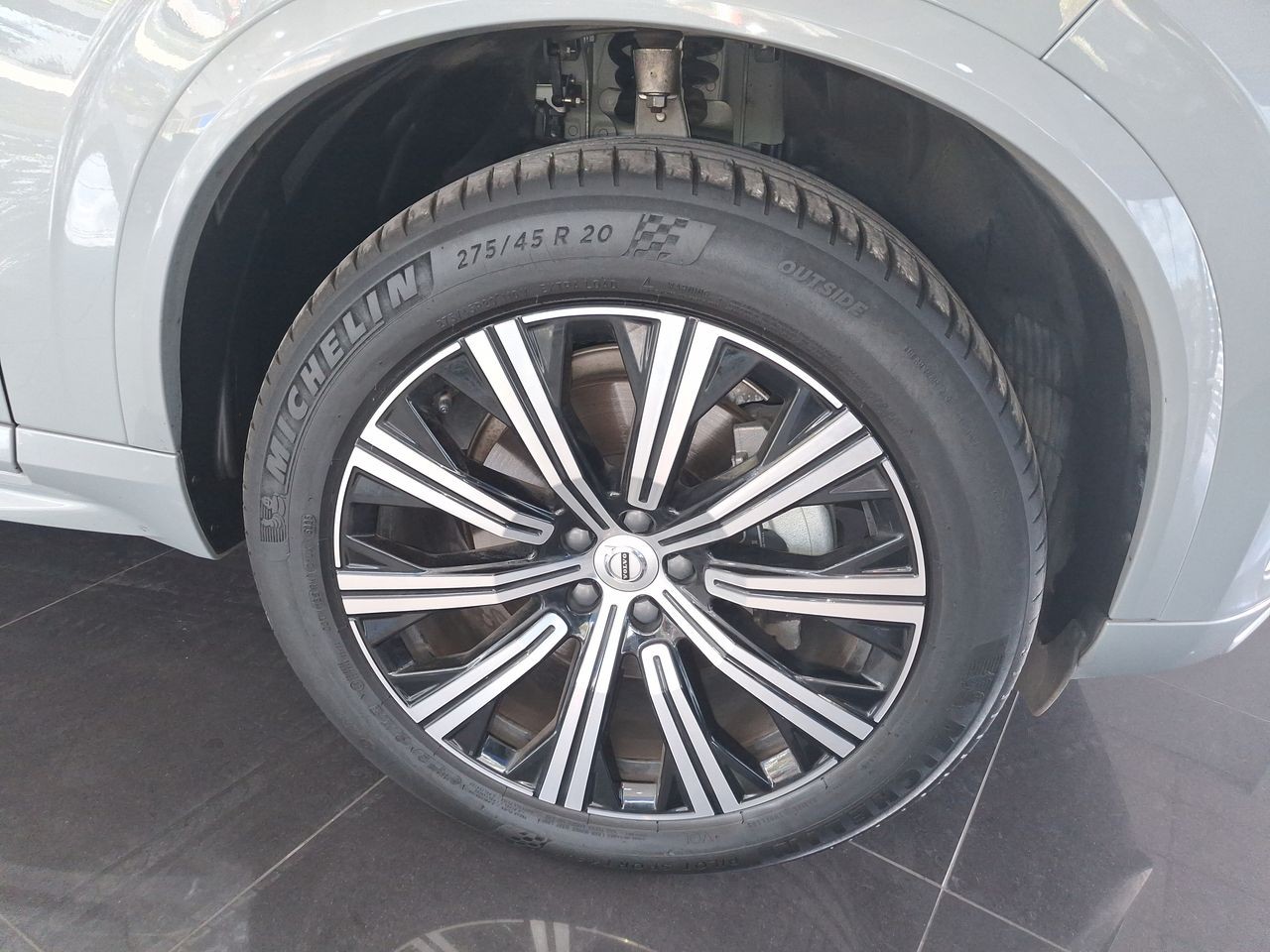 VOLVO - 9
