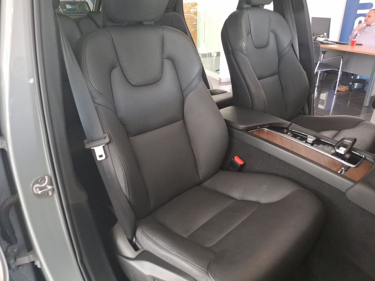 VOLVO - 19