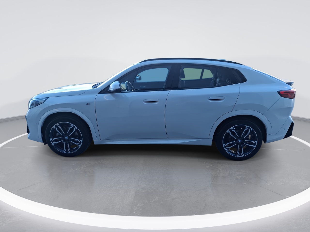BMW - 4
