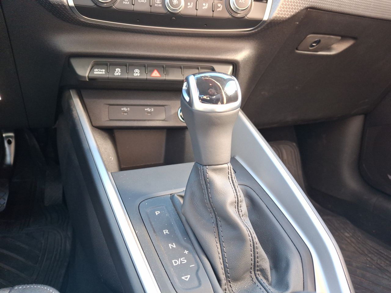 AUDI - 22