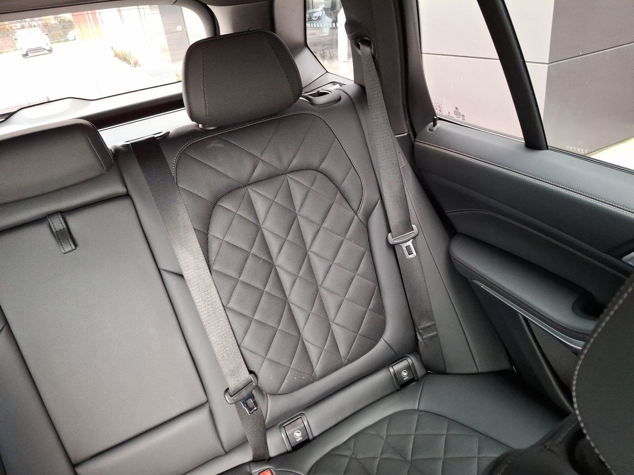 BMW - 5
