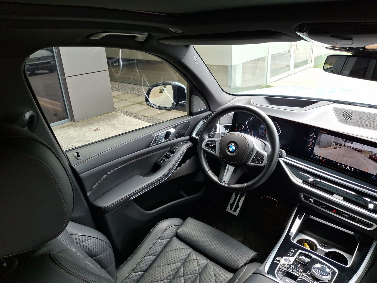 BMW - 6