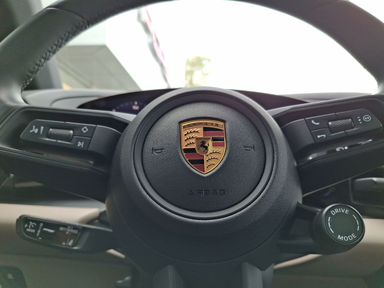 PORSCHE - 18