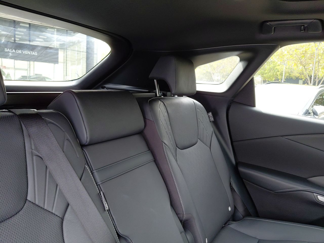 LEXUS - 4