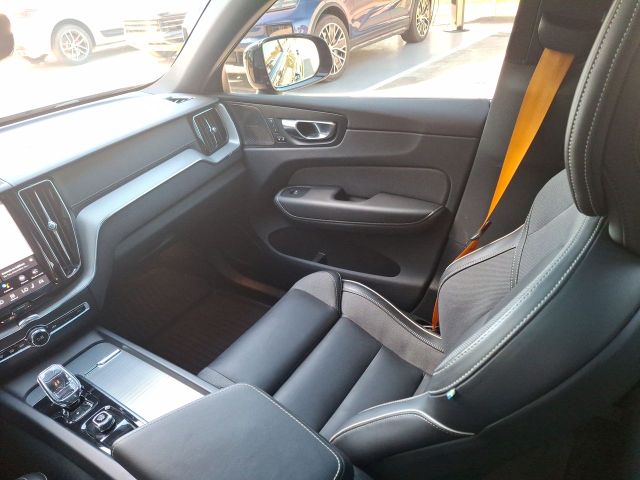 VOLVO - 2